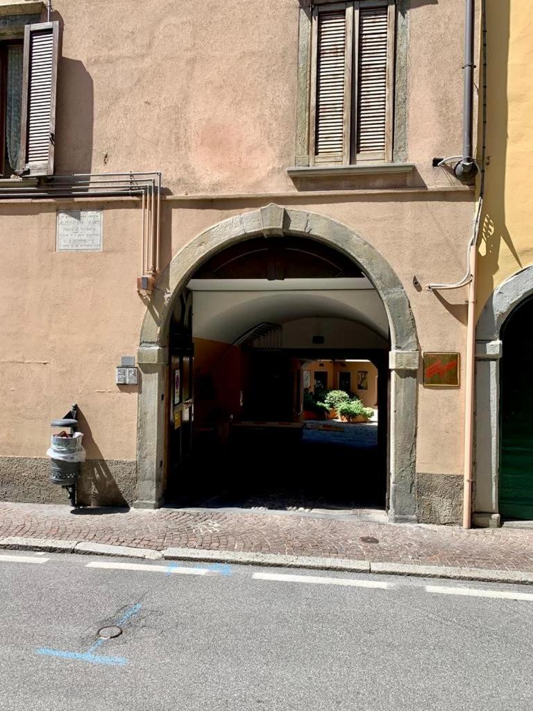 Appartamento Flat Mazzini 6 Alzano Lombardo Esterno foto